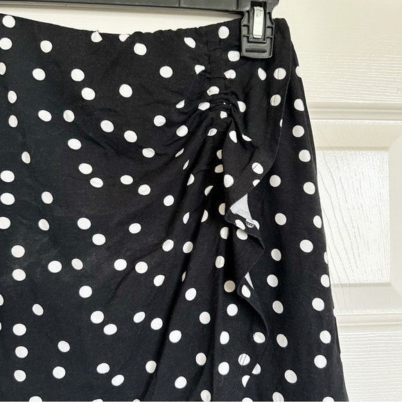 ASOS Mini Wrap Skirt in Polka Dot Print - Picture 3 of 6